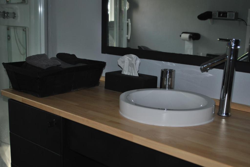 Chambres D'Hotes La Tribu Quévreville-la-Poterie Δωμάτιο φωτογραφία